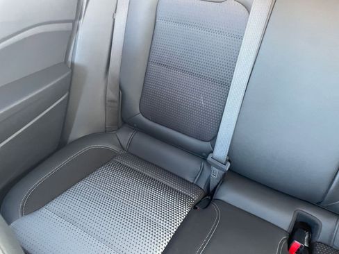 Used 2025 Chevrolet Trax LT image 39