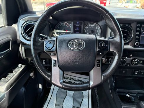Used 2020 Toyota Tacoma TRD Sport AWD/4WD image 21