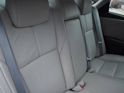 Used 2016 Toyota Avalon Limited image 51