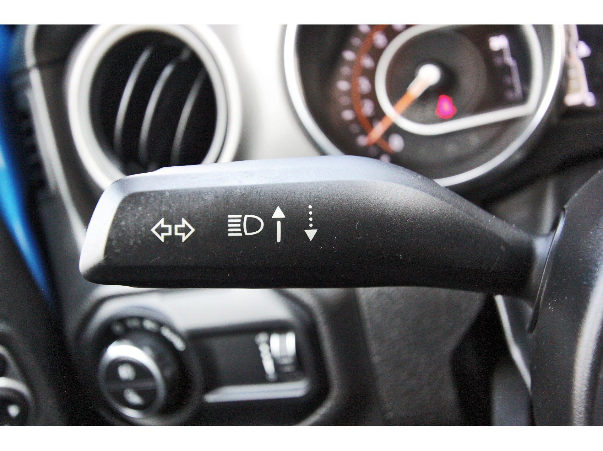 Used 2023 Jeep Gladiator Sport AWD/4WD image 17