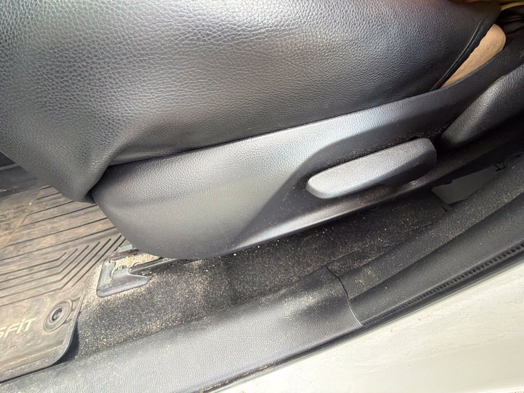 Used 2023 Toyota RAV4 LE FWD image 5