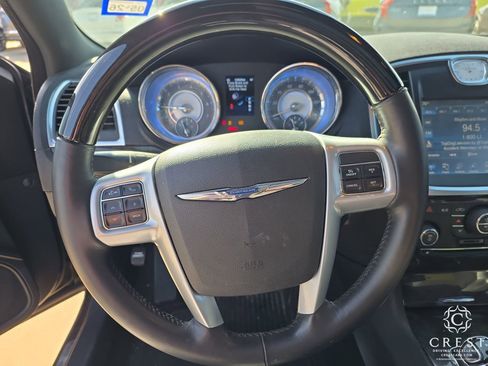 Used 2013 Chrysler 300 C image 14