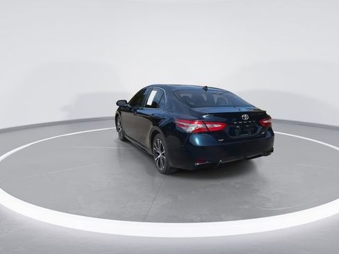 Used 2019 Toyota Camry SE image 8
