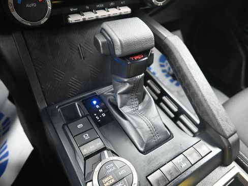 Used 2025 Toyota Tacoma TRD Off-Road image 23