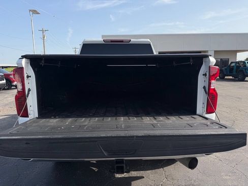Used 2024 Chevrolet Silverado 2500 LT AWD/4WD image 23
