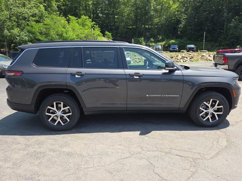 New 2025 Jeep Grand Cherokee L Limited image 2