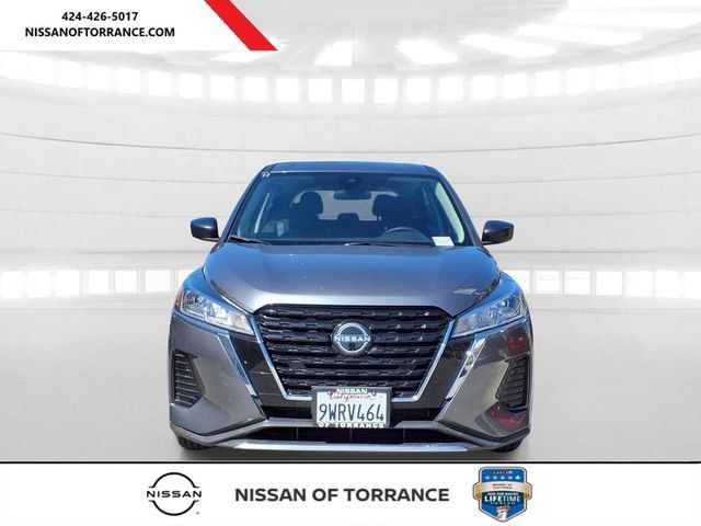 Used 2025 Nissan Kicks Play S FWD image 2