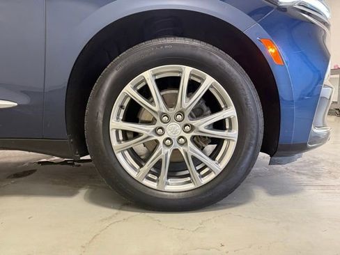 Certified 2022 Buick Enclave Essence w/ Experience Buick Package image 32