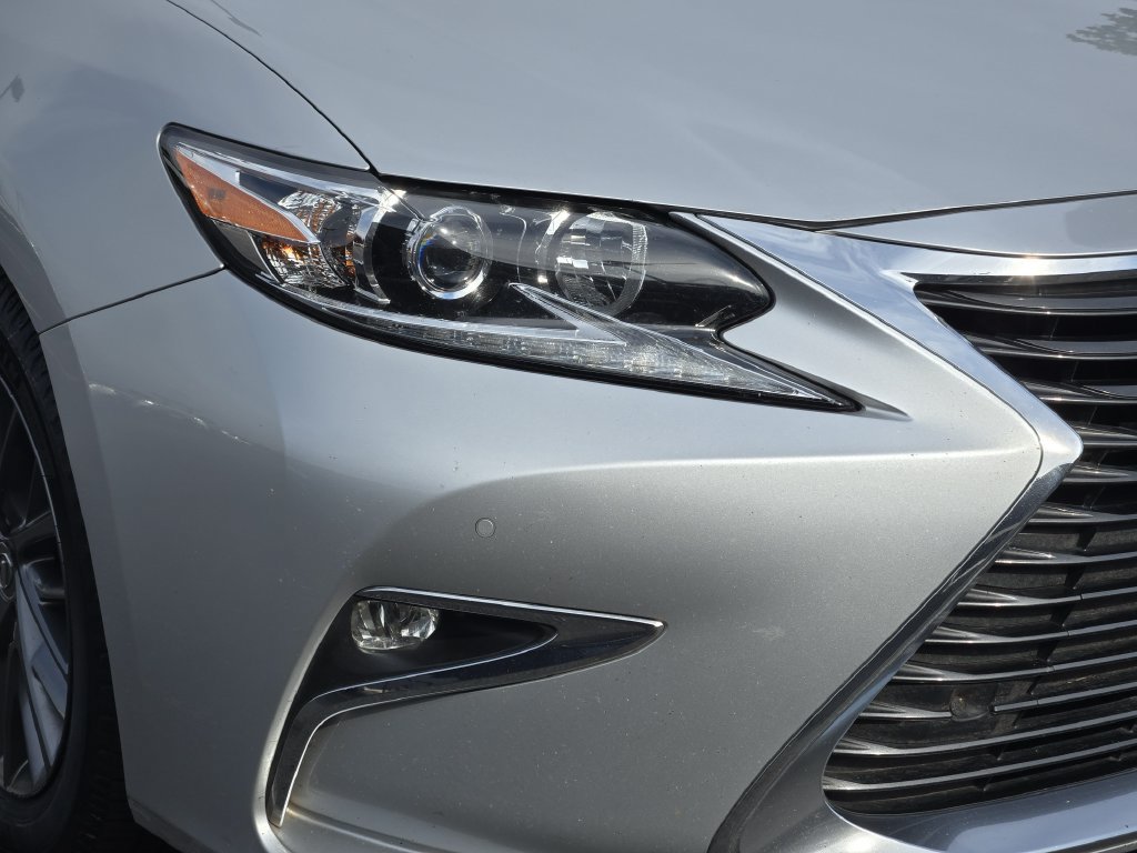Used 2018 Lexus ES 350 w/ Navigation System Package FWD image 9