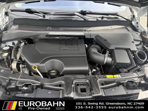 Used 2020 Land Rover Discovery Sport SE image 34