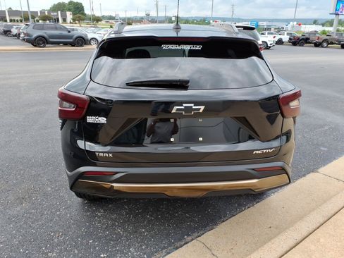 Used 2024 Chevrolet Trax ACTIV w/ Driver Confidence Package FWD image 4