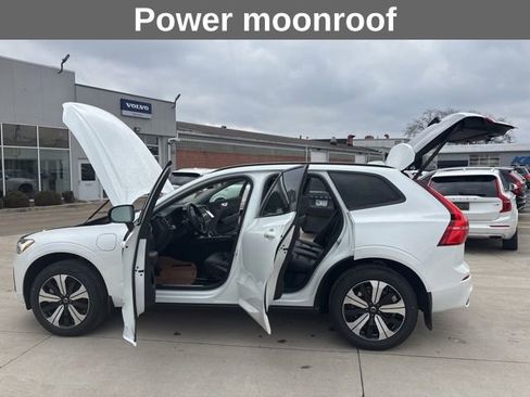 Used 2025 Volvo XC60 T8 Core w/ Climate Package image 26