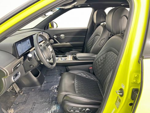 Used 2023 Genesis GV60 Performance image 16