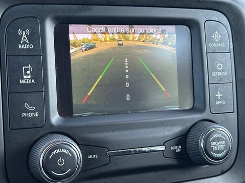 Used 2019 Jeep Renegade Sport image 19