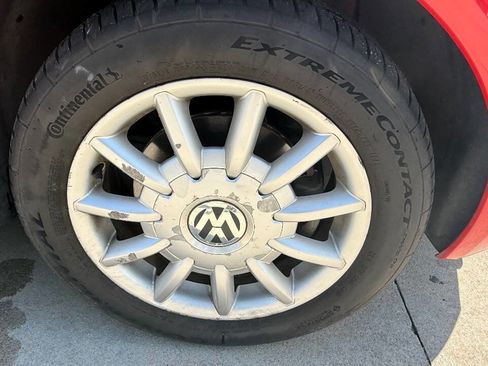 Used 2004 Volkswagen Beetle GLS FWD image 32