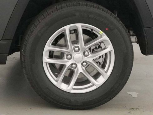 New 2025 Jeep Grand Cherokee Laredo X image 33