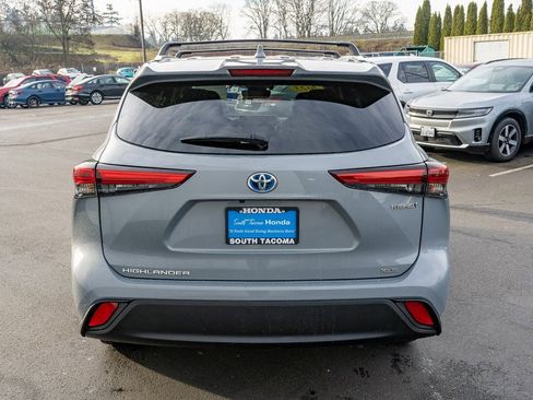 Used 2023 Toyota Highlander Bronze Edition image 12