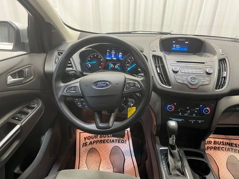 Used 2017 Ford Escape SE image 17
