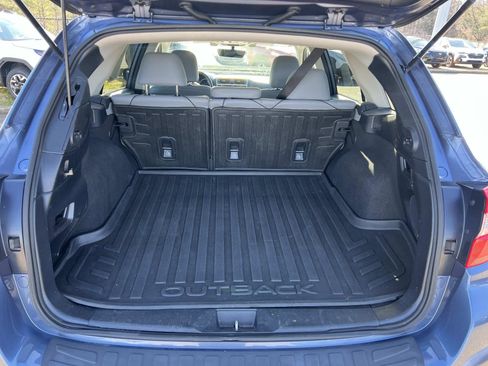 Used 2018 Subaru Outback 2.5i Limited image 18