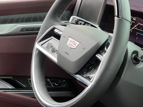 Used 2026 Cadillac Escalade ESV Sport w/ Touring Package image 45