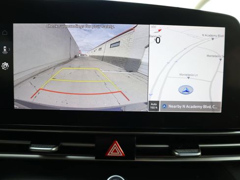 Used 2024 Hyundai Elantra SEL FWD image 38