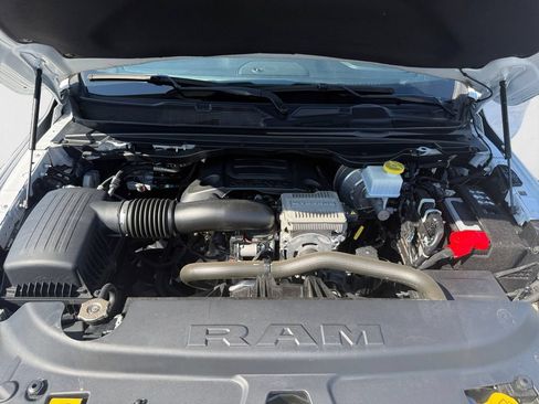 Used 2023 RAM 1500 Laramie AWD/4WD image 15