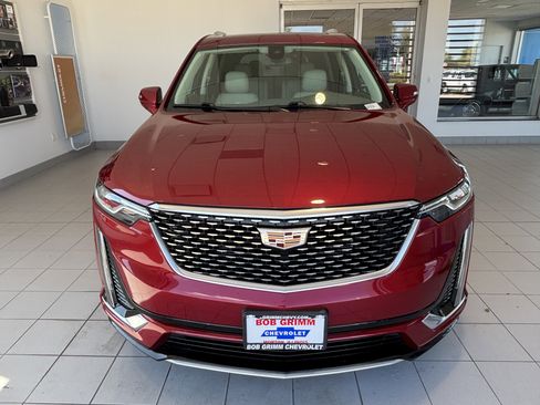 Used 2021 Cadillac XT6 Premium Luxury w/ LPO, Floor Liner Package image 5