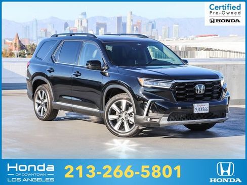 Certified 2024 Honda Pilot Touring image 1