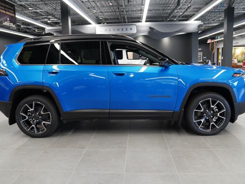 New 2026 Jeep Cherokee Overland w/ Advanced Pro Tech Group AWD/4WD image 2