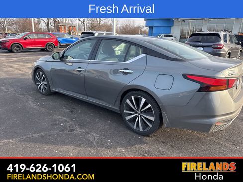 Used 2019 Nissan Altima 2.0 Platinum image 3
