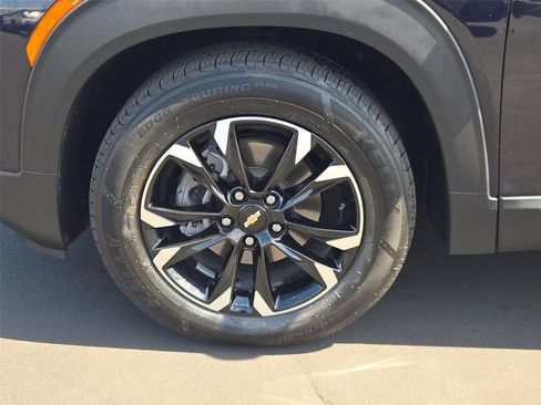 Certified 2021 Chevrolet TrailBlazer LT w/ Premium Seating Package FWD image 23