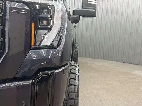 Used 2025 GMC Sierra 3500 Denali w/ Denali Reserve Package image 13