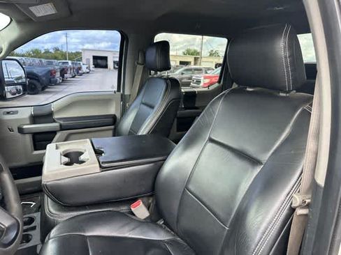 Used 2017 Ford F250 XLT AWD/4WD image 4