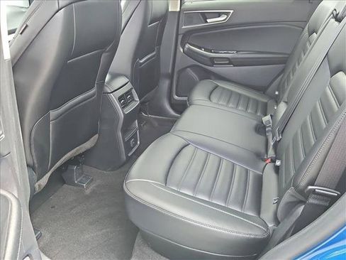 Used 2020 Ford Edge SEL w/ Cold Weather Package AWD/4WD image 27
