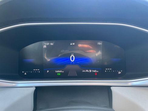 Used 2025 Volkswagen Taos SE image 38