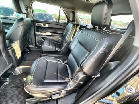 Used 2023 Ford Explorer XLT w/ Equipment Group 202A image 23