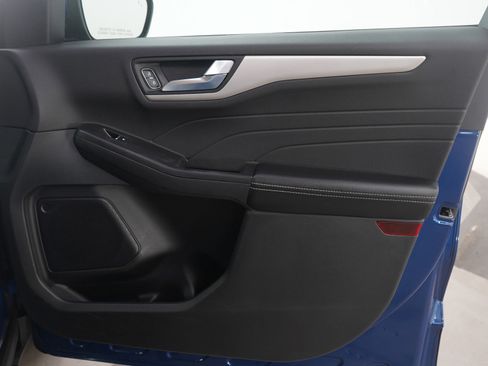 Used 2022 Ford Escape SEL w/ Technology Package image 12