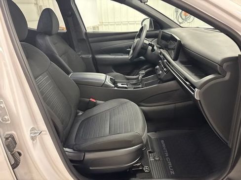 Certified 2025 Hyundai Santa Cruz SE AWD/4WD image 29
