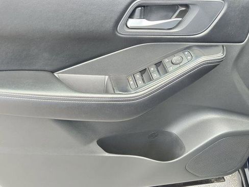 Used 2025 Nissan Rogue SV AWD/4WD image 34