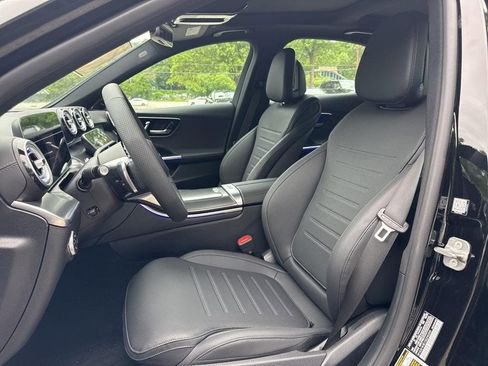 Used 2025 Mercedes-Benz C 300 4MATIC Sedan image 10