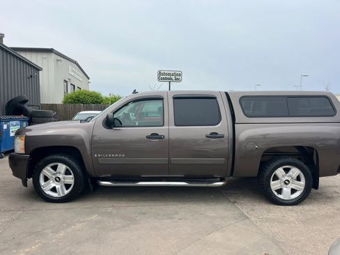 Used 2007 Chevrolet Silverado 1500 LT w/ South Central Value Package image 4