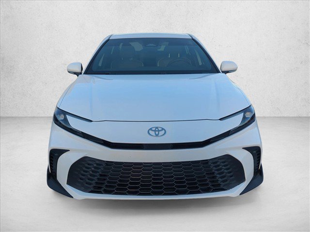 Used 2025 Toyota Camry SE w/ Convenience Package FWD image 2