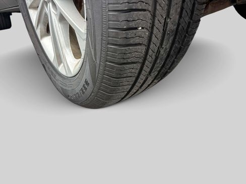 Used 2018 Ford Escape SE w/ SE Sync 3 Package image 7