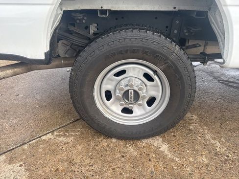 Used 2024 Ford F350 XL w/ Snow Plow/Camper Package image 7