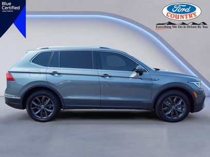 Used 2023 Volkswagen Tiguan SE w/ Panoramic Sunroof Package