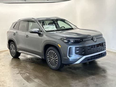 New 2026 Volkswagen Tiguan S FWD image 26
