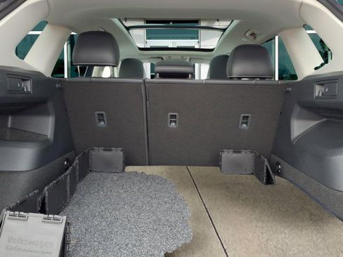 New 2026 Volkswagen Tiguan SE image 9