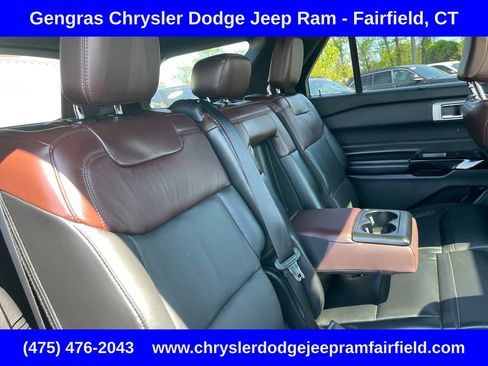 Used 2021 Ford Explorer Platinum w/ Equipment Group 601A AWD/4WD image 22
