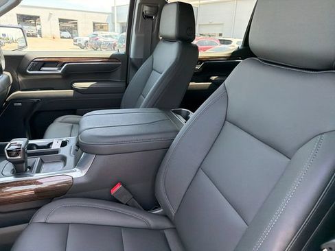 New 2026 GMC Sierra 1500 Elevation w/ Elevation Premium Package AWD/4WD image 19