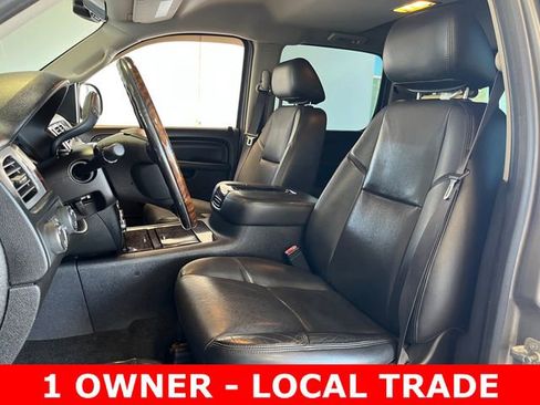 Used 2014 GMC Sierra 2500 Denali w/ Suspension Package, Off-Road image 11